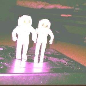 Meet your Posher, Nayeli